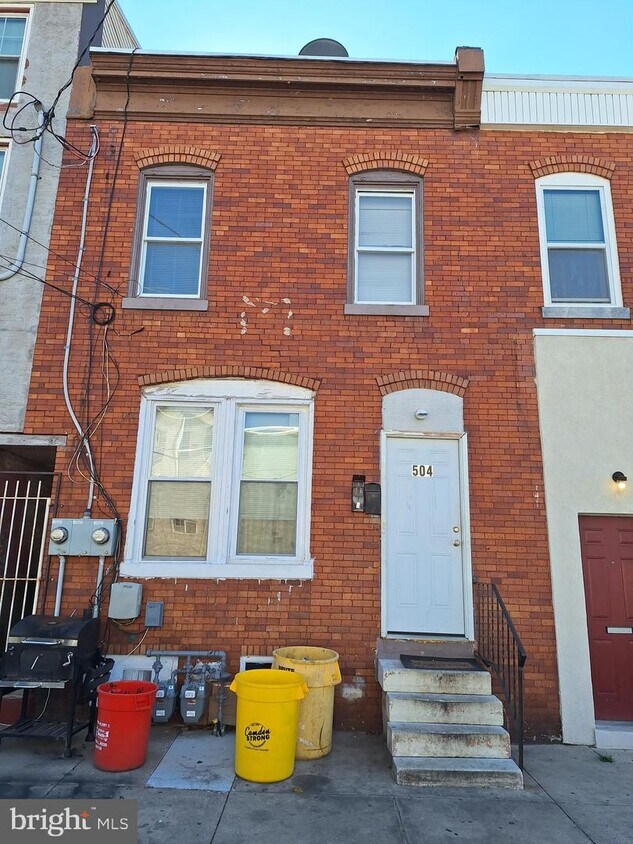 Primary Photo - 504 Walnut St