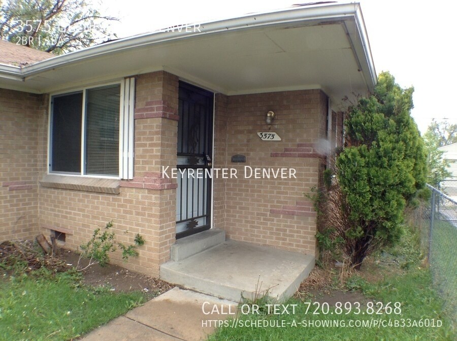 Primary Photo - 2 Bedroom, 1 Bath Northeast Park Hill Apar...