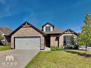 Building Photo - 5108 Whitegold Ave