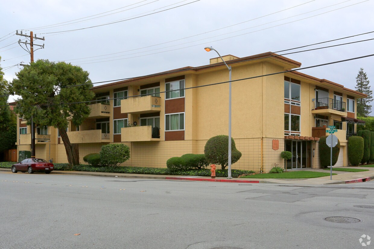 Foto del edificio - 342 Highland Ave