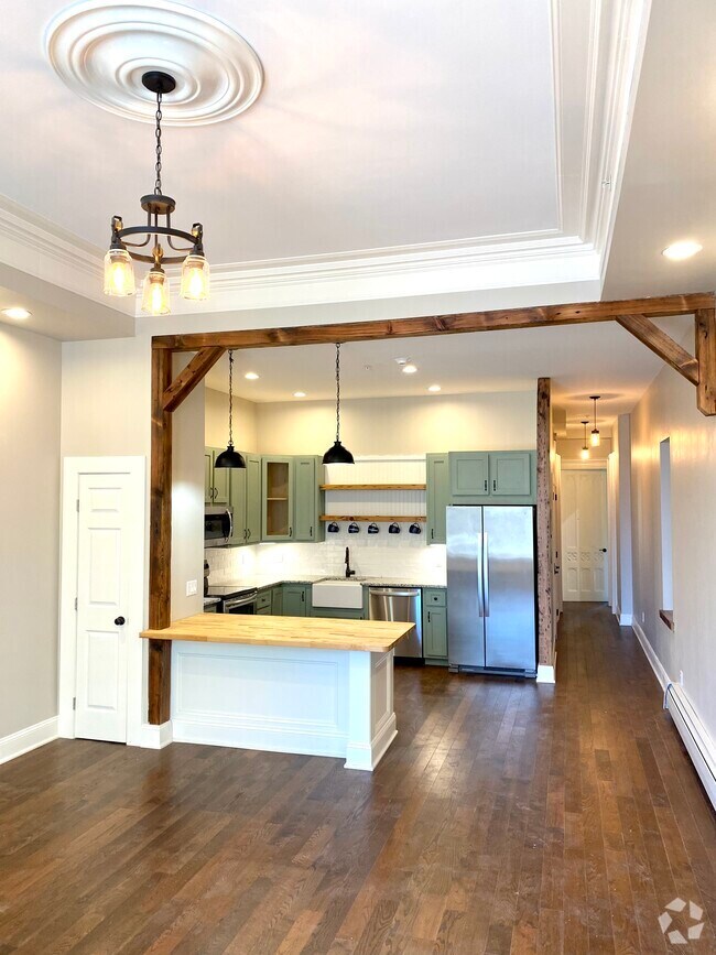 Mansion Area Houses under 1,000 Albany, NY 11 Homes