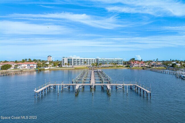 Foto del edificio - 225 Strand Dr