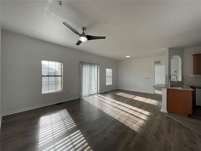 Foto del edificio - 3408 Seneca Club Loop