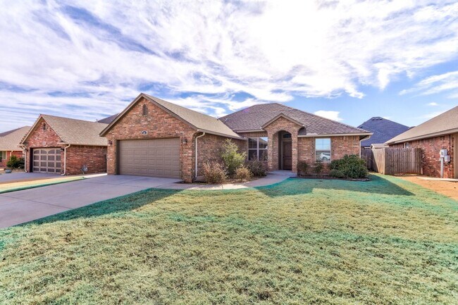 Foto del edificio - For Lease: 308 Stoneridge  Drive Moore, Ok...