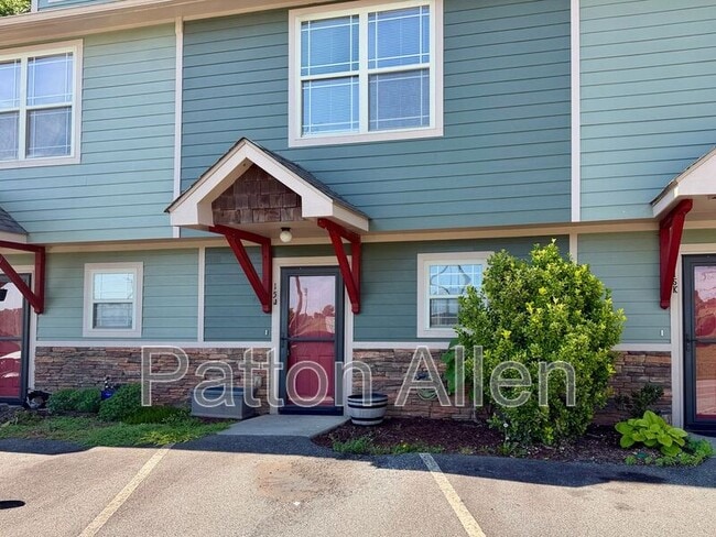 Building Photo - 15 Lees Creek Rd