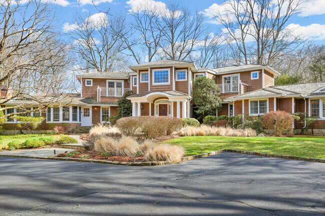 Foto del edificio - 41 Lake Wind Rd