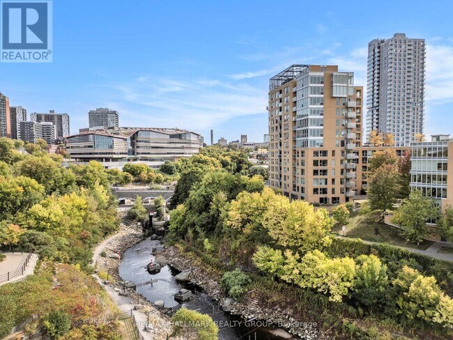 Building Photo - 250 Lett St