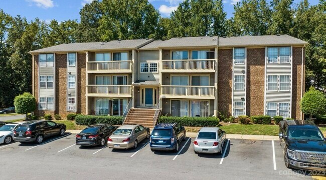 Foto del edificio - 1604 Arlyn Cir