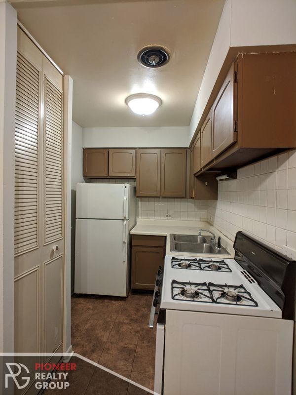 Foto del edificio - 510 W Briar Pl