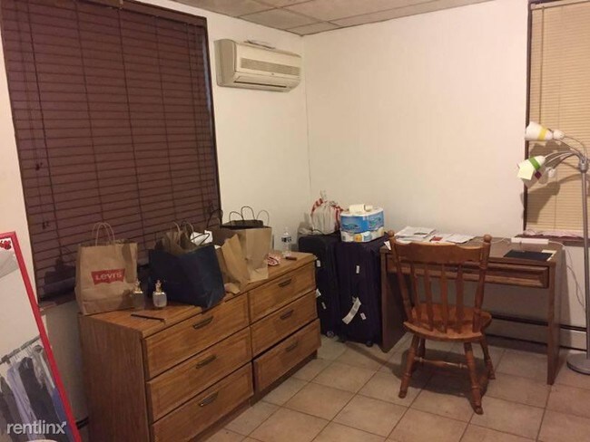 Foto del edificio - 3326 Dawson St