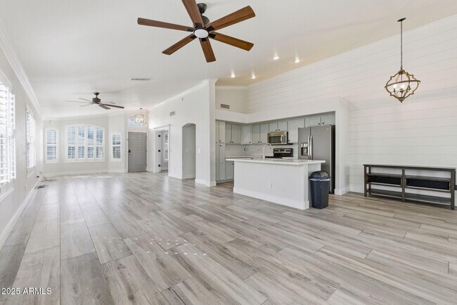 Foto del edificio - 2132 E Willow Wick Rd