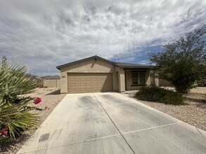 Building Photo - 202 W Bobcat Ct
