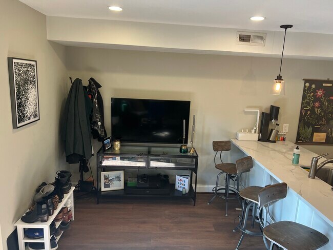 Foto del edificio - 1615 1st St NW