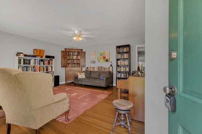 Building Photo - 4815 Danby Dr