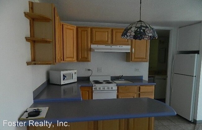Building Photo - Studio, 1 bath House - 85-003 Pokai Bay St...