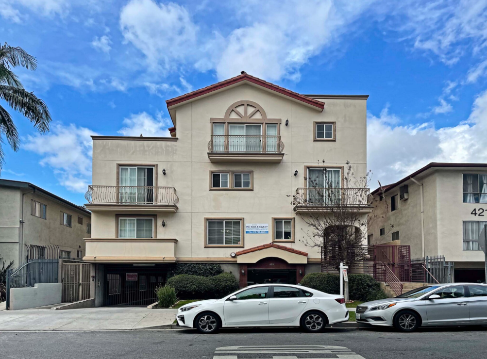 Primary Photo - 429 S St Andrews Pl