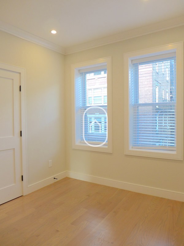 Building Photo - 165 Allston St