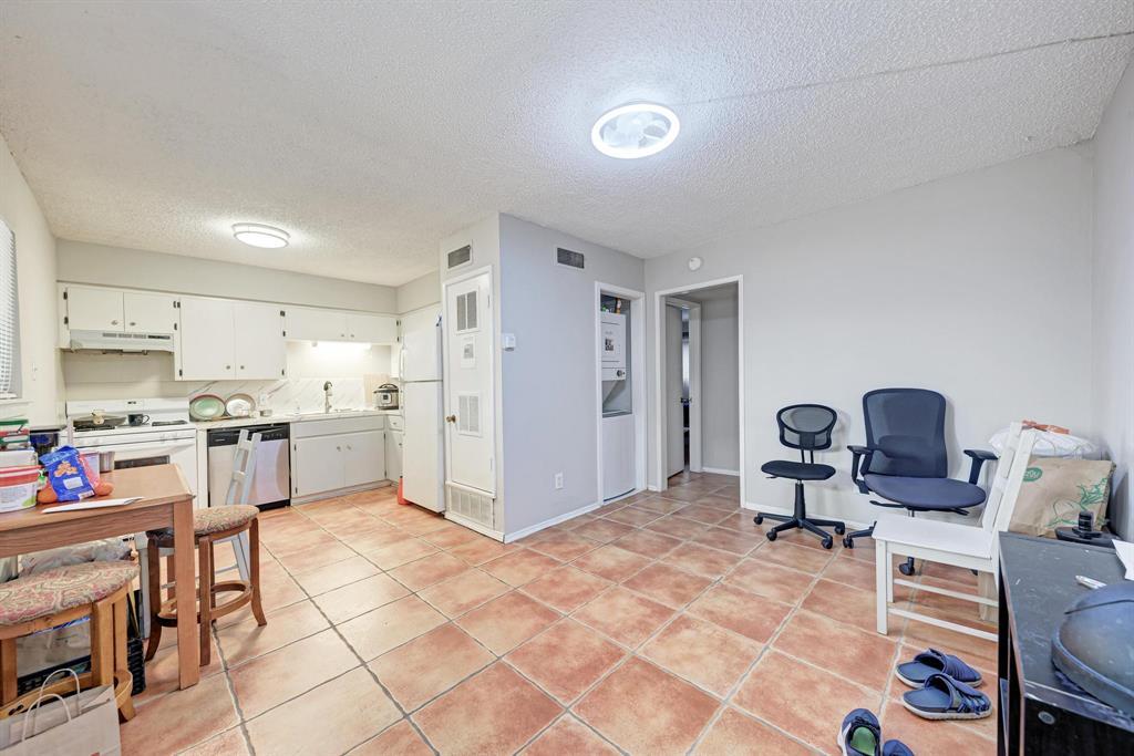 Primary Photo - 803 W 28th St