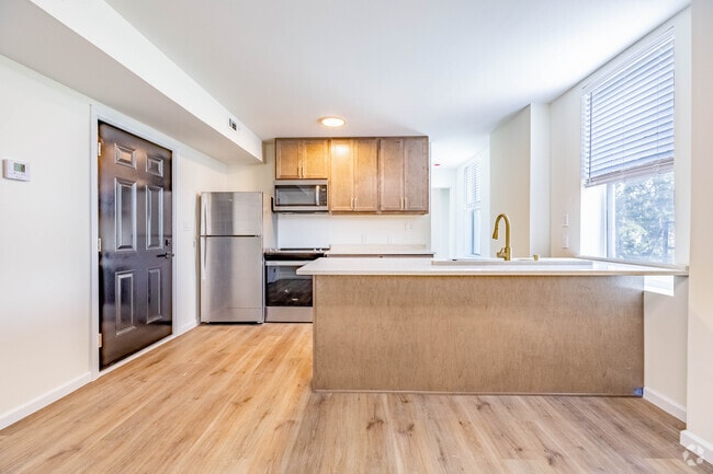 Interior Photo - 2900 Colerain Ave