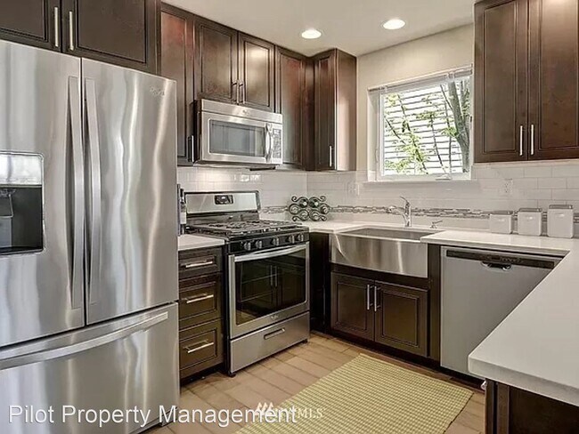 Building Photo - 3 br, 2.5 bath House - 3629 Gilman Ave W