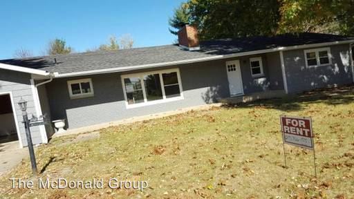 Primary Photo - 202 E South Mahomet Rd