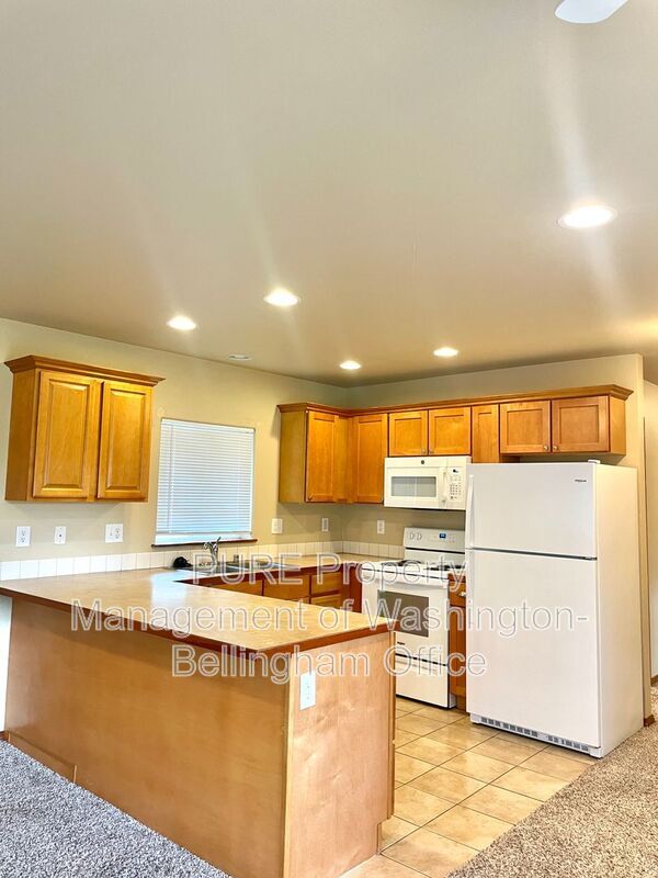 Foto del edificio - 2421 St Paul St