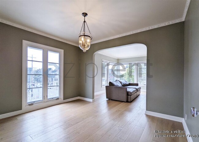 Foto del edificio - 1352 Lake St