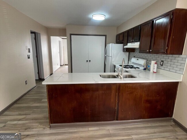 Foto del edificio - 4912 Windsor Downs Dr
