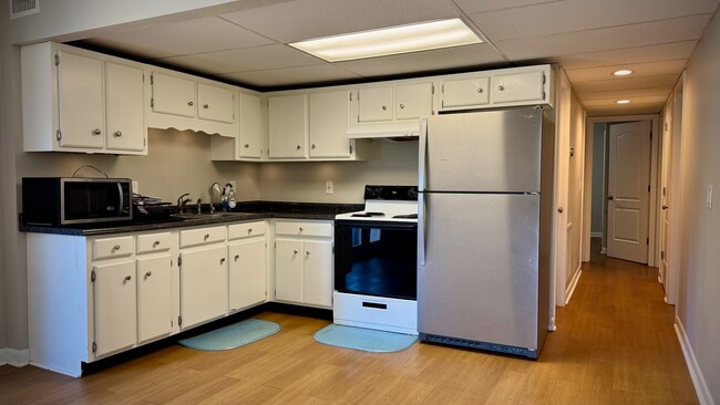 Building Photo - 4310 Cele Ct