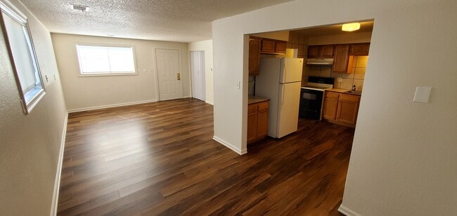 Building Photo - 5810 Oneida St