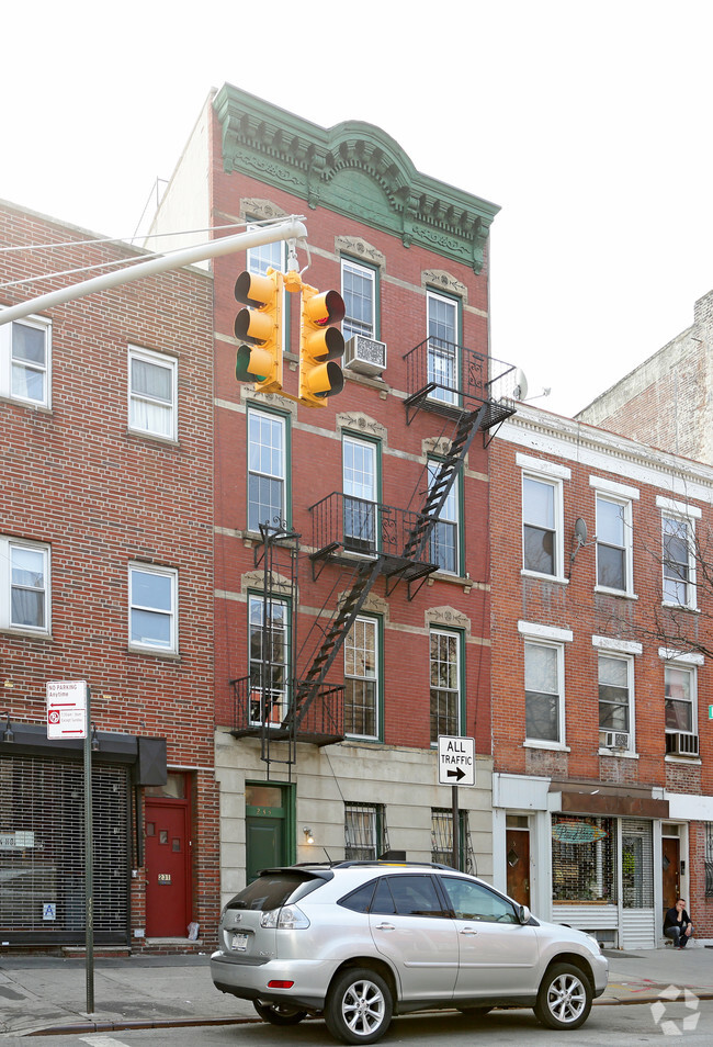 Building Photo - 233 Court St