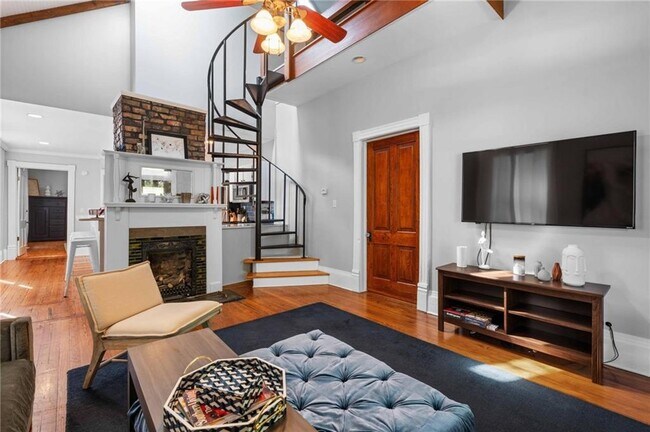 Foto del edificio - 302 Murray Hill Ave NE
