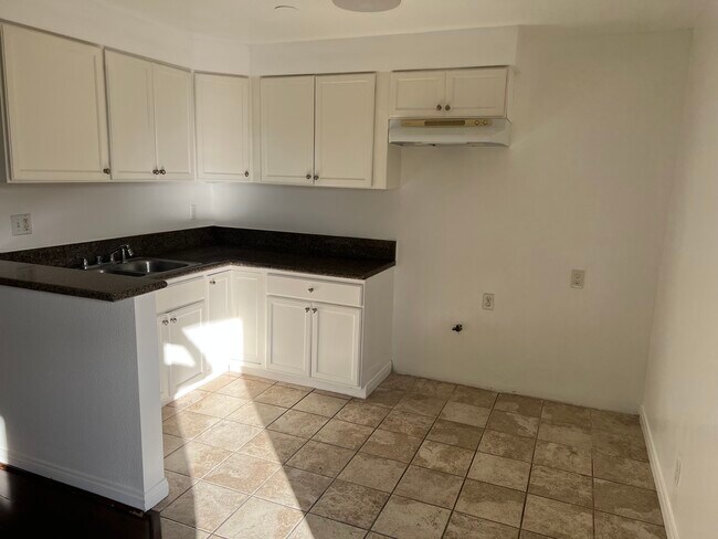 Foto del edificio - 1590 N Fair Oaks Ave