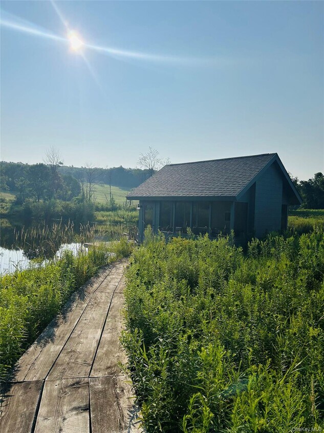 Foto del edificio - 314 Schoolhouse Rd