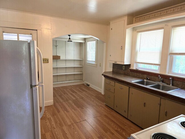Foto del edificio - 2 Bedroom • 1 Bath Home – Mount Airy, NC