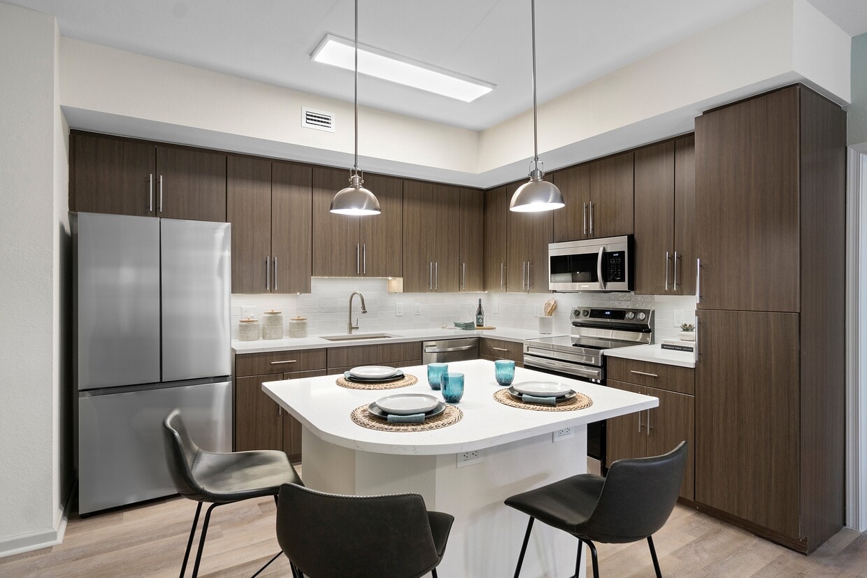 Cortland West Palm - 290 Courtney Lakes Cir West Palm Beach, FL 33401 ...