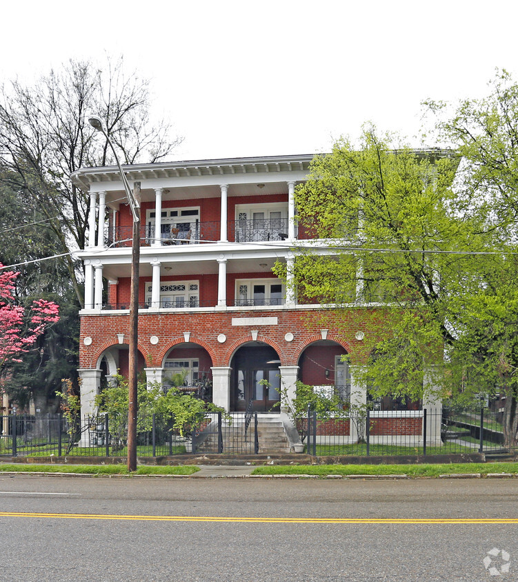 Building Photo - Sterchi Oaks