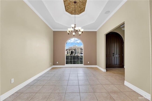 Building Photo - 29 Barcelona Blvd