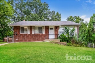 Building Photo - 709 Marcy Ave