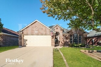 Building Photo - 10737 Emerald Park Ln