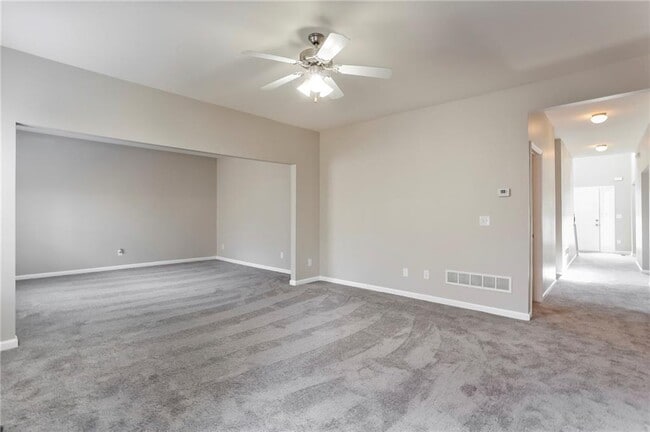 Building Photo - 4830 Ferncrest Pl