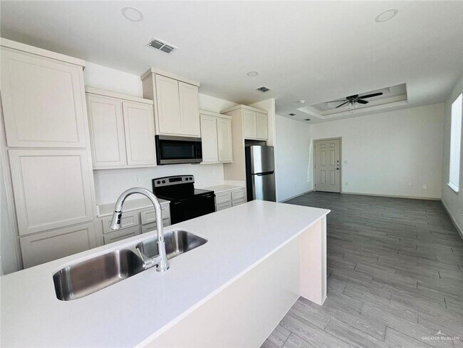 Foto del edificio - 12 N 33rd St