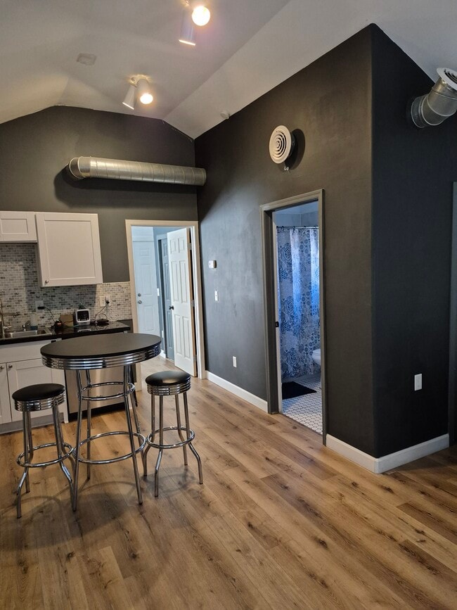 Photo - 1117 E Garfield St House