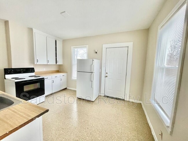 Building Photo - 1625-1627 E 31st St