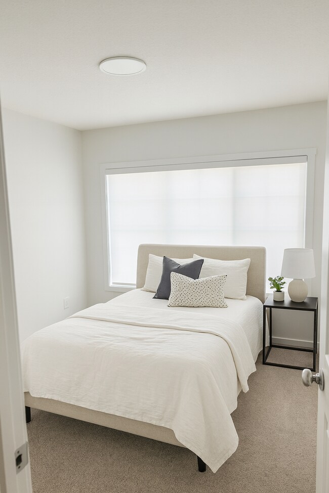 Building Photo - 4255 Kinglet Dr NW
