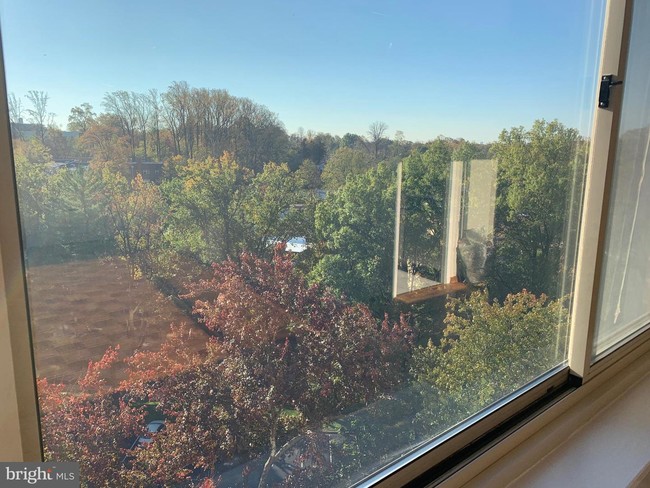 Foto del edificio - 4000 Tunlaw Rd NW