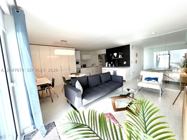 Building Photo - 345 Ocean 525