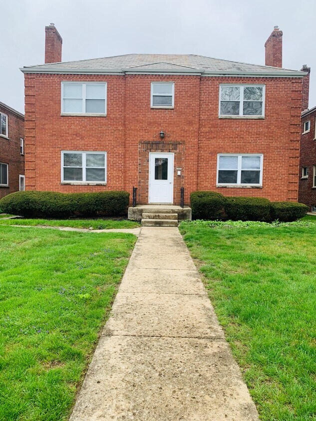 Primary Photo - 1445 Ashland Ave