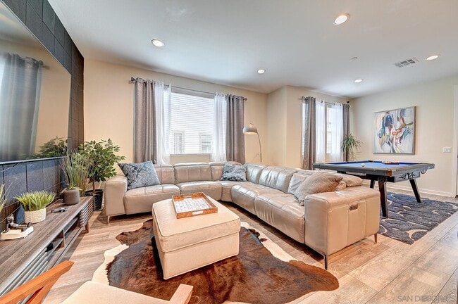 Building Photo - 10572 Acorn Pl
