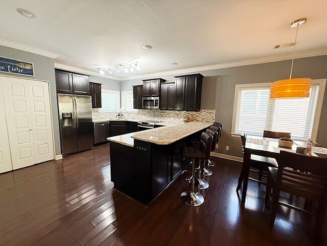 Foto del edificio - Lakefront Condo for Rent in Hot Springs